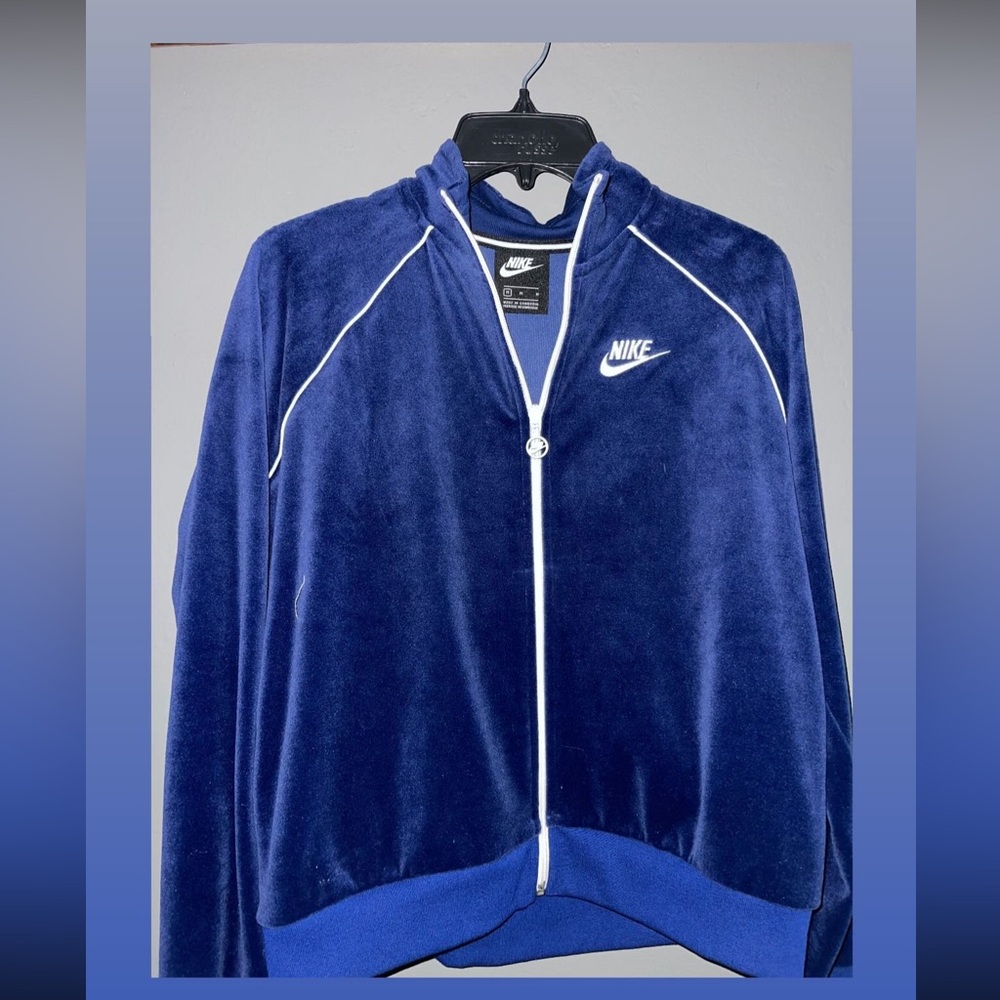 Nike Sweater